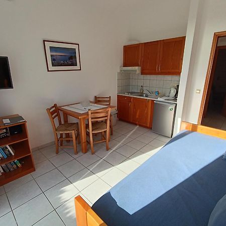 Finikas Studios & Apartments - Kalamaki Holidays Kalamaki (Heraklion) Buitenkant foto
