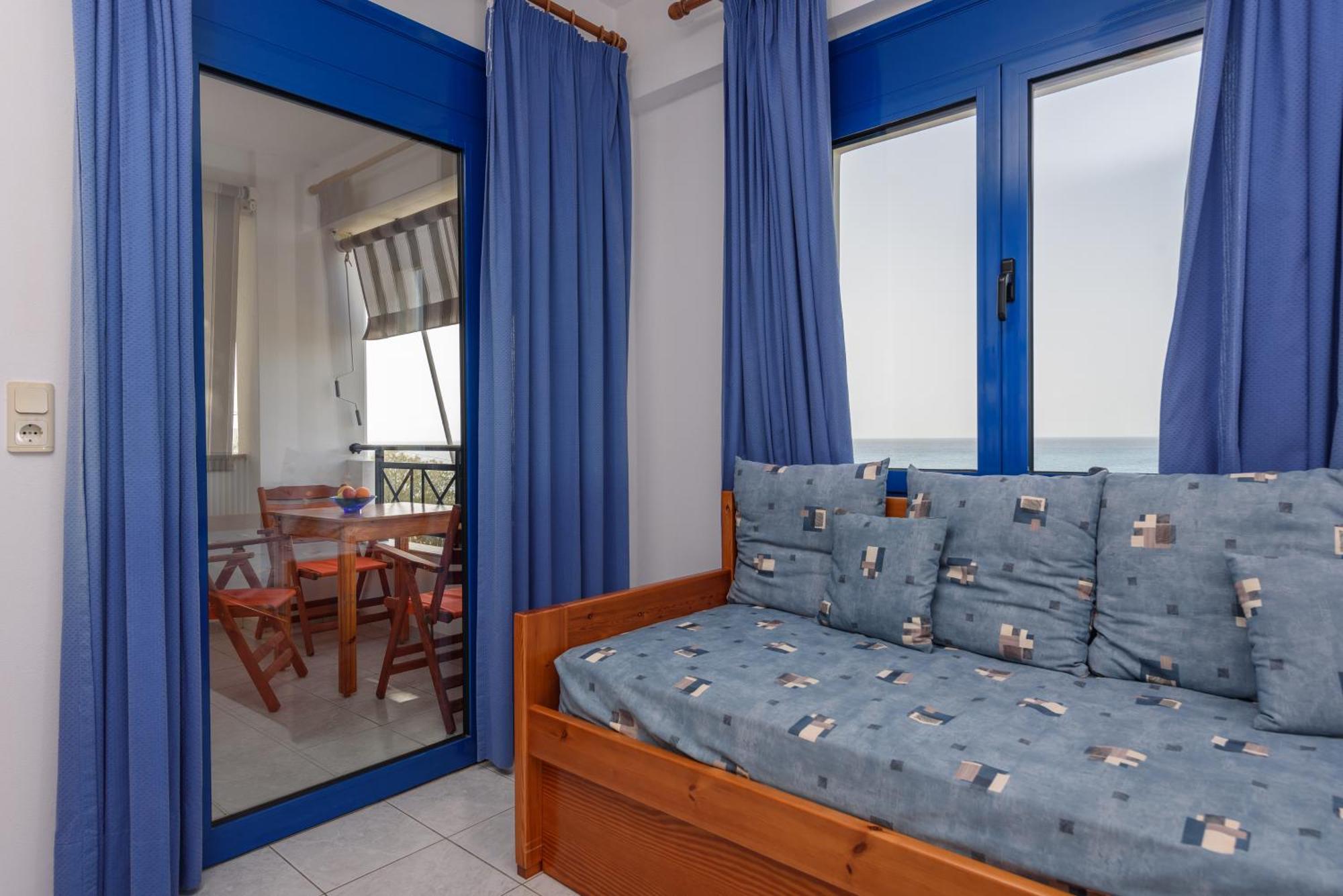 Finikas Studios & Apartments - Kalamaki Holidays Kalamaki (Heraklion) Buitenkant foto