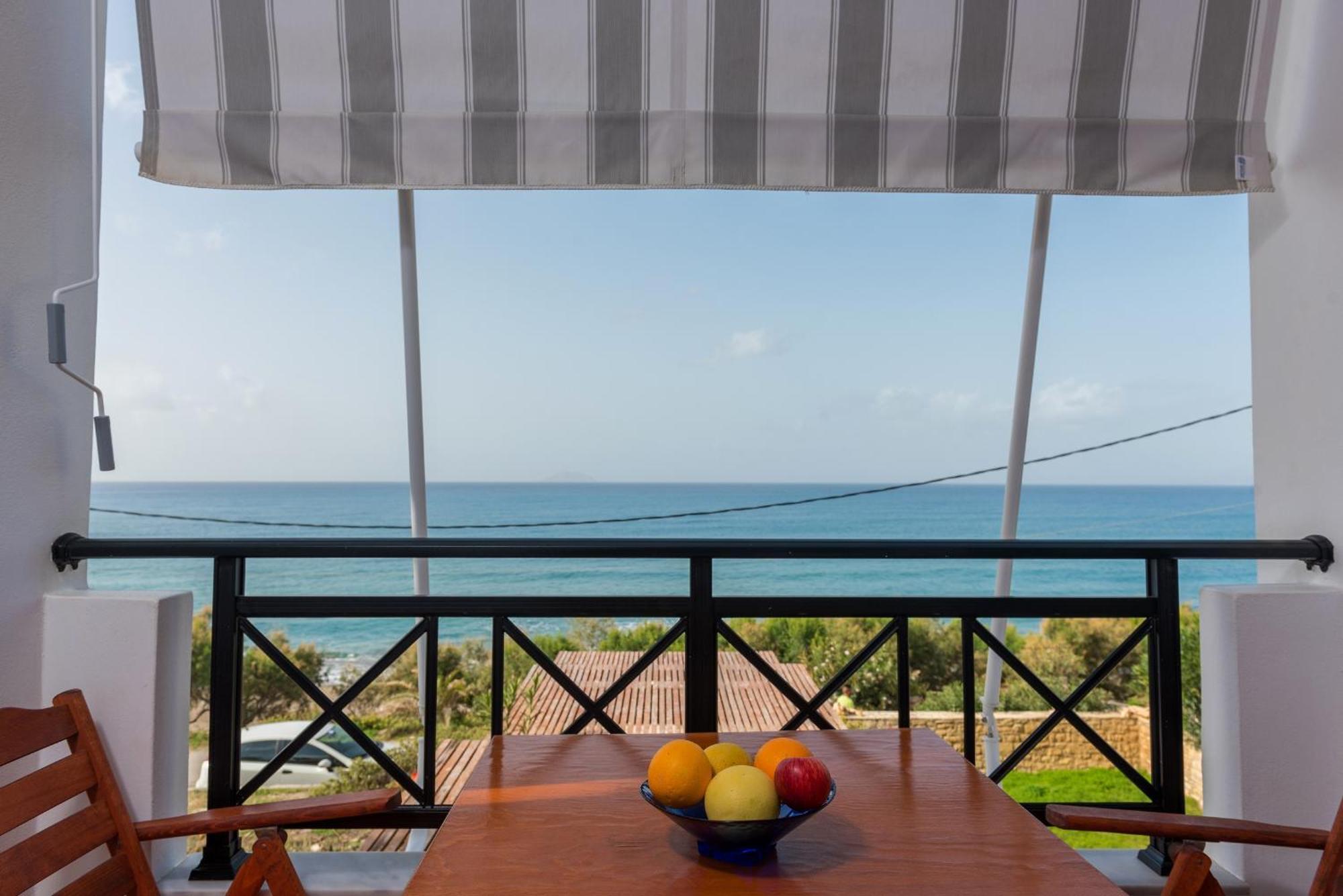 Finikas Studios & Apartments - Kalamaki Holidays Kalamaki (Heraklion) Buitenkant foto