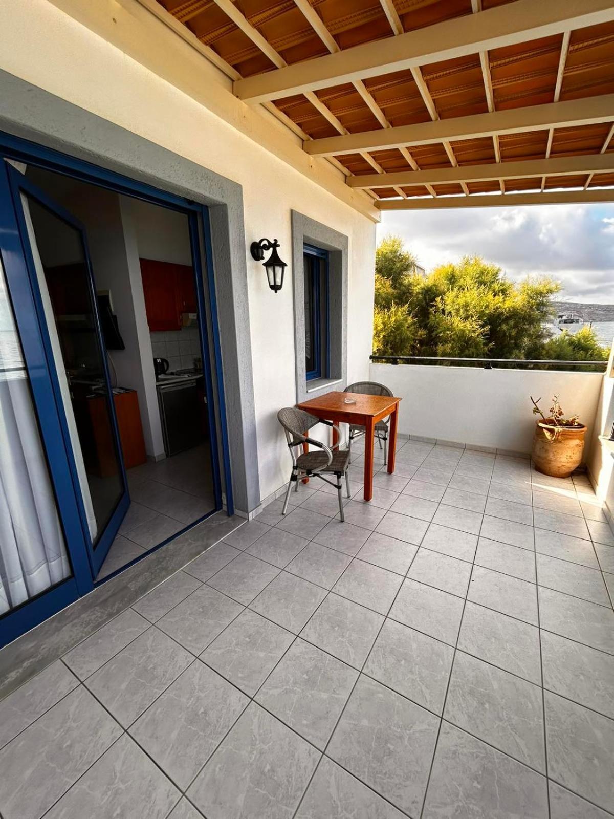 Finikas Studios & Apartments - Kalamaki Holidays Kalamaki (Heraklion) Buitenkant foto