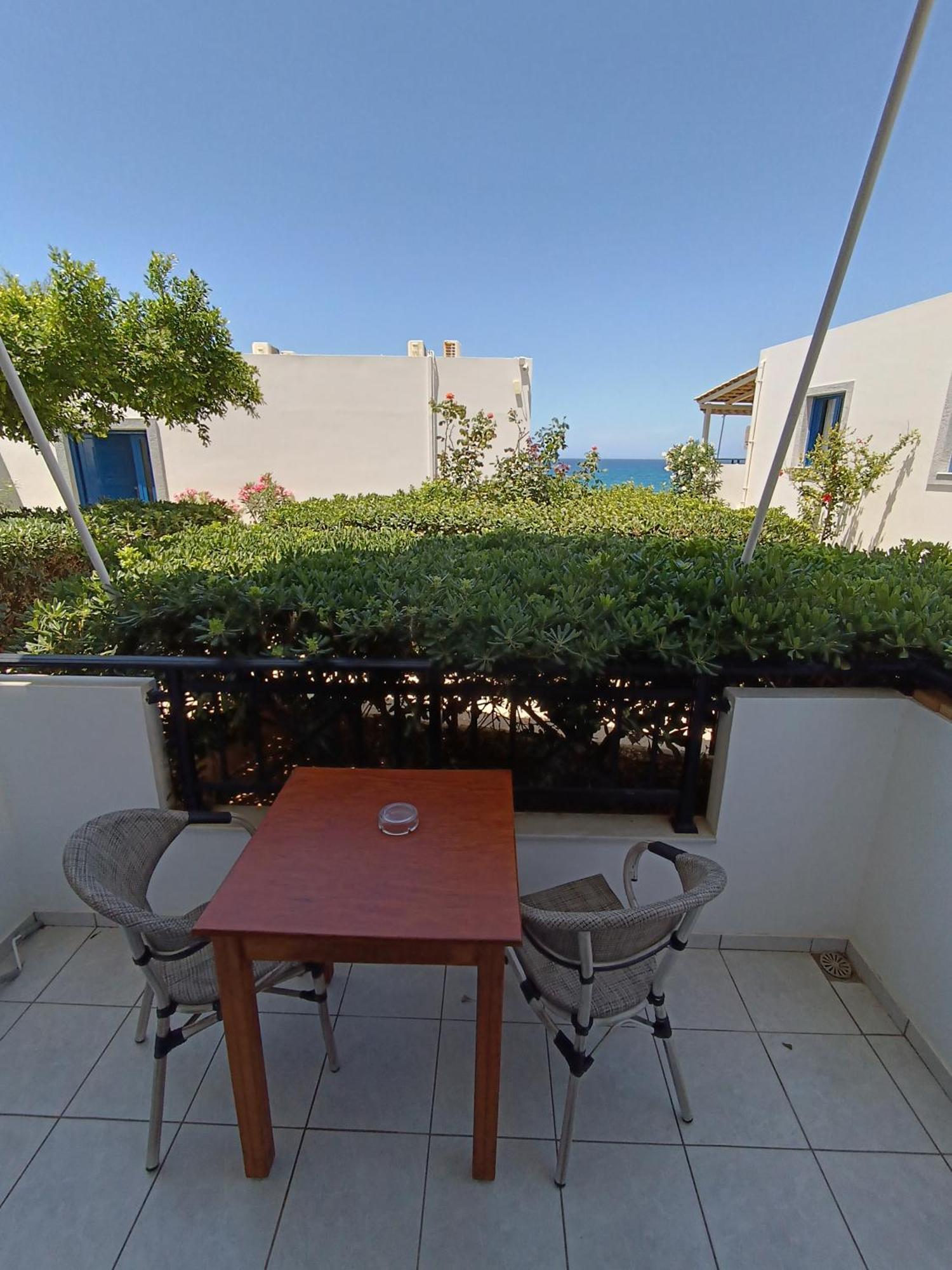 Finikas Studios & Apartments - Kalamaki Holidays Kalamaki (Heraklion) Buitenkant foto